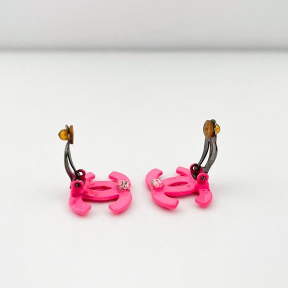 CHANEL Neon Pink Logo CC Earrings Clip Vintage 2005 Y2K - Picture 7 of 15